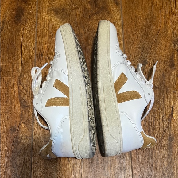 Vejas - Picture 5 of 5